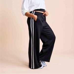 Athleta Tempo Mid-Rise Wide Leg Track Pants